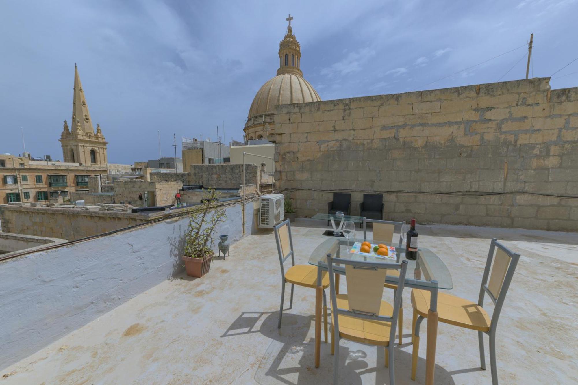 Stylish Valletta 2 Bedrooom City Centre Apartment With Terrace Dış mekan fotoğraf