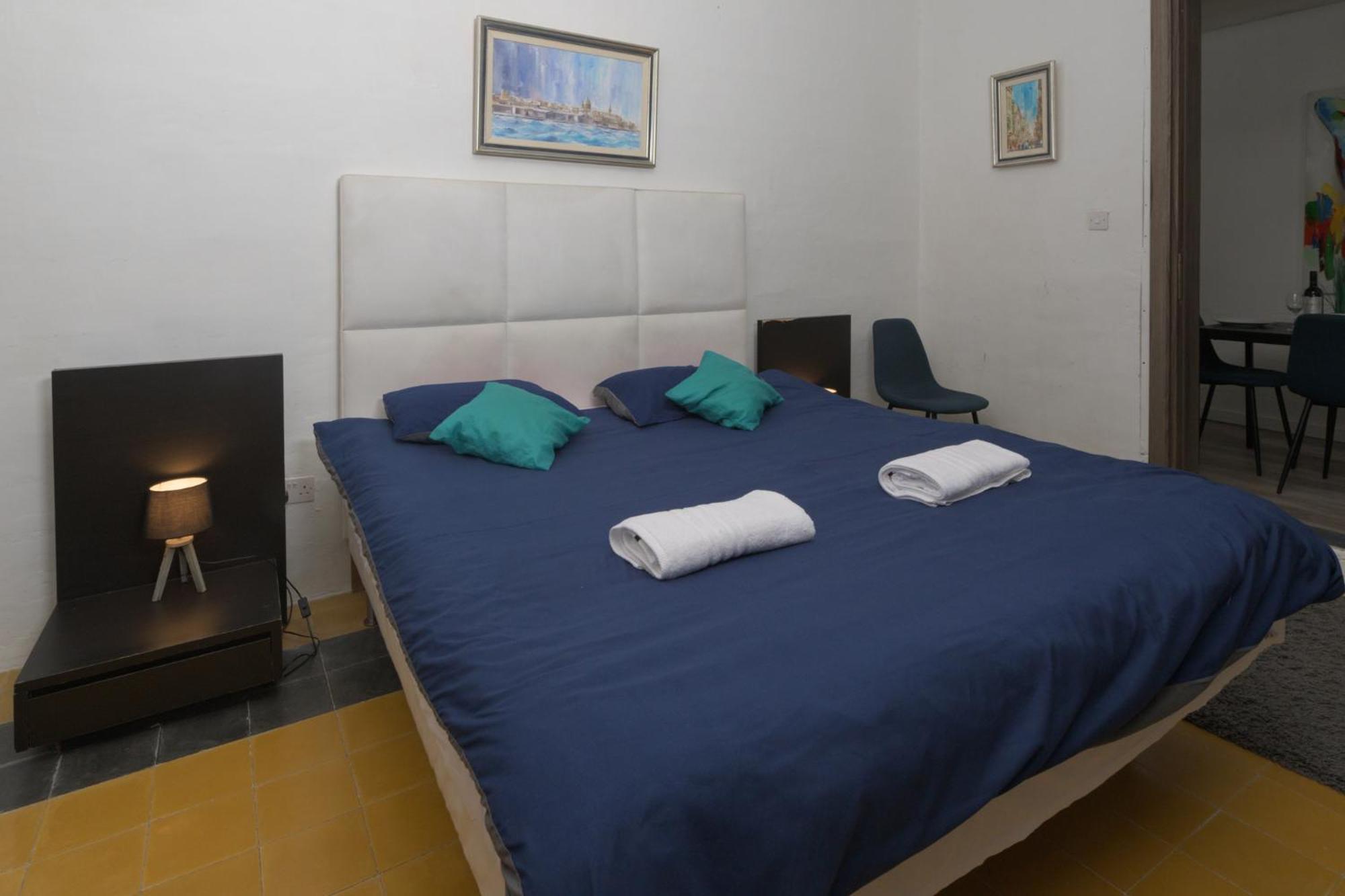 Stylish Valletta 2 Bedrooom City Centre Apartment With Terrace Dış mekan fotoğraf